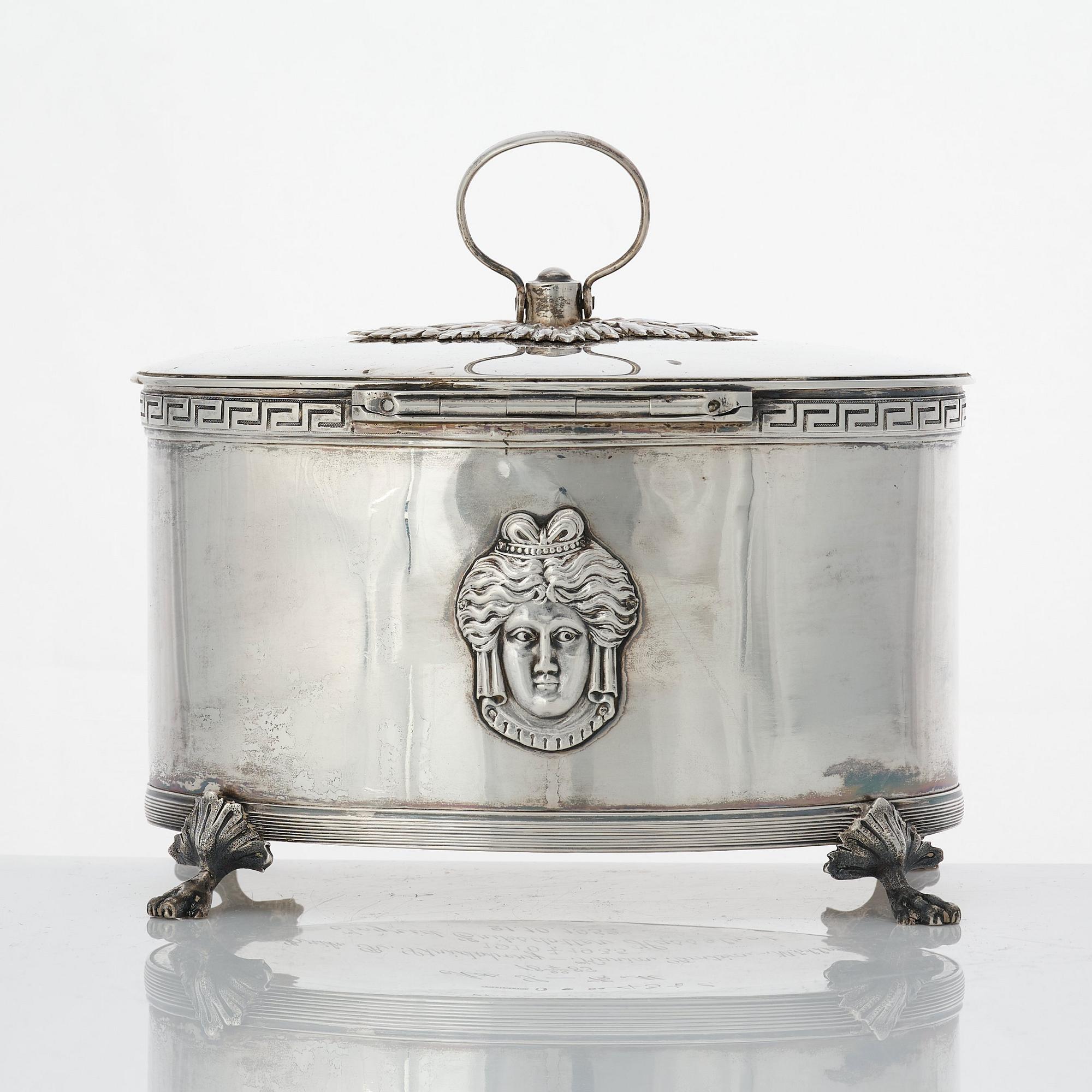 Pehr eller Adolf Zethelius, sockerskrin, silver, Stockholm 1810. Empire.