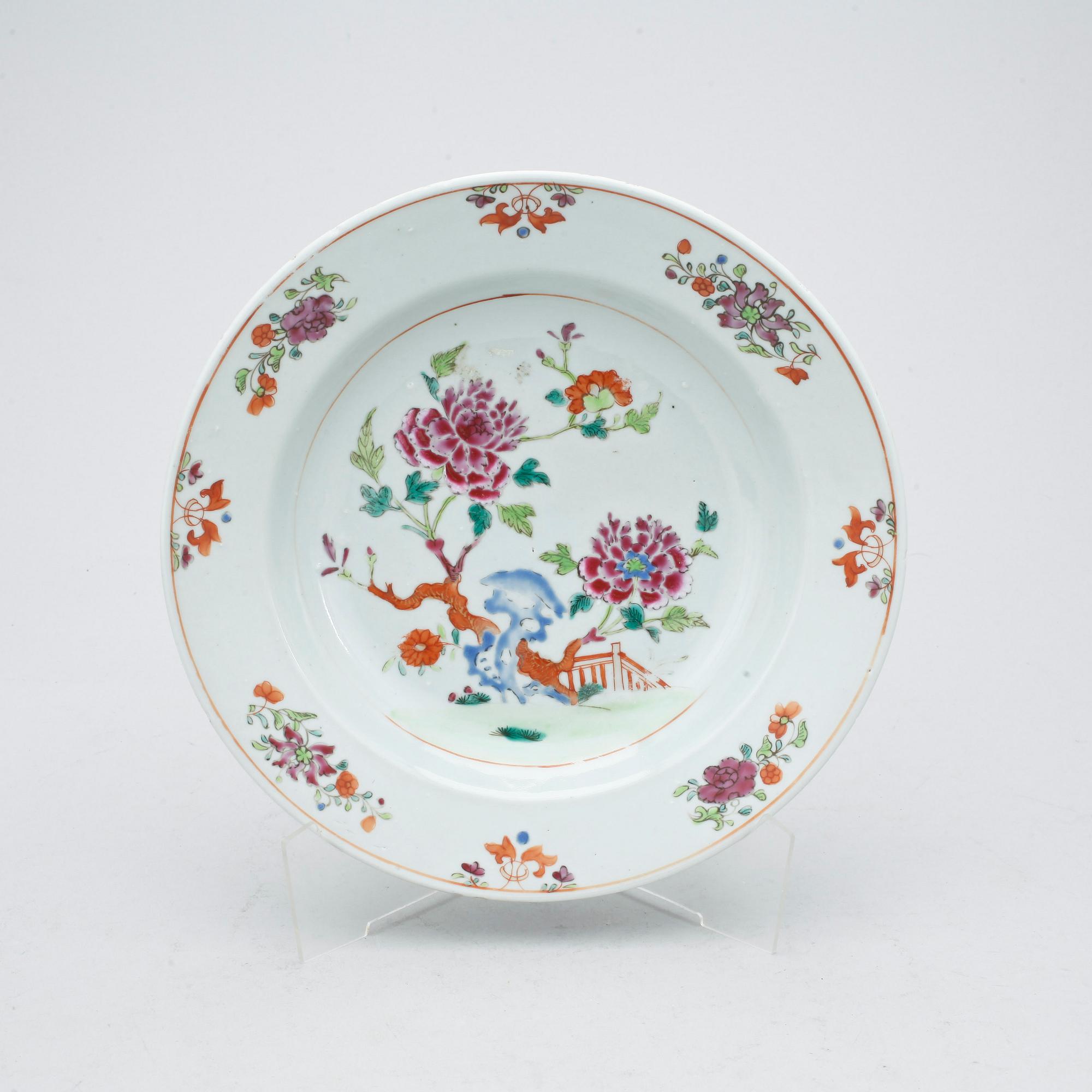 TALLRIKAR, 2+1+1 st, porslin Kina, Qing dynastin, Qianlong (1735-1796).