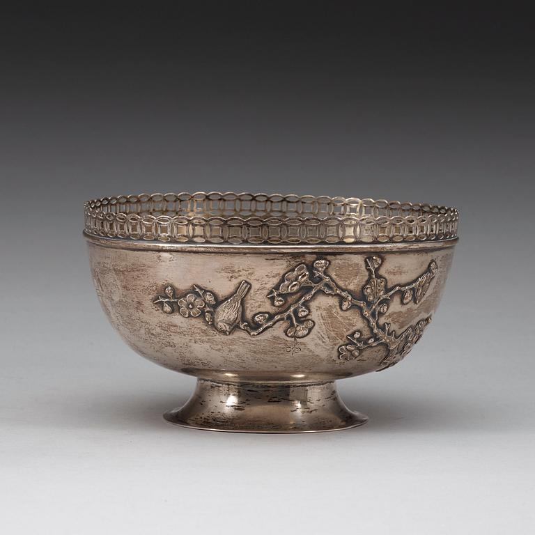 A silver bowl, Wang Hing & Co, Hong Kong, early 20th century.