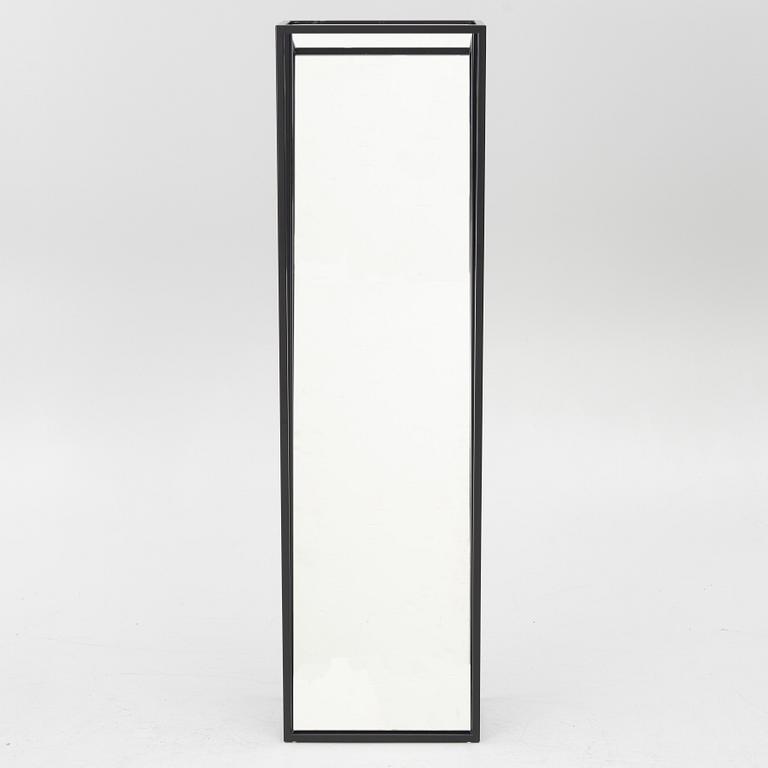 Firma Svenskt Tenn, John Astbury, mirror "Fauna", Svenskt Tenn, post 2014.