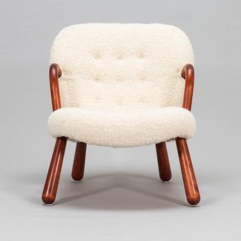 Philip Arctander, todennäköisesti, nojatuoli, Clam chair". Suunniteltu noin 1944.