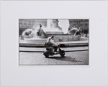 WALTER HIRSCH, photograph, signed on verso, vintage.