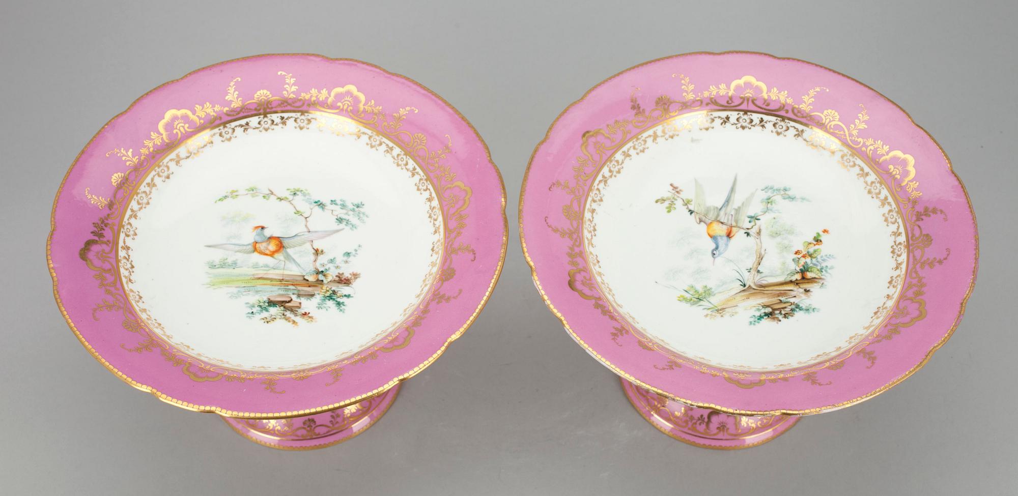 UPPSATSSKÅLAR, porslin, Central Europa 1800-tal.