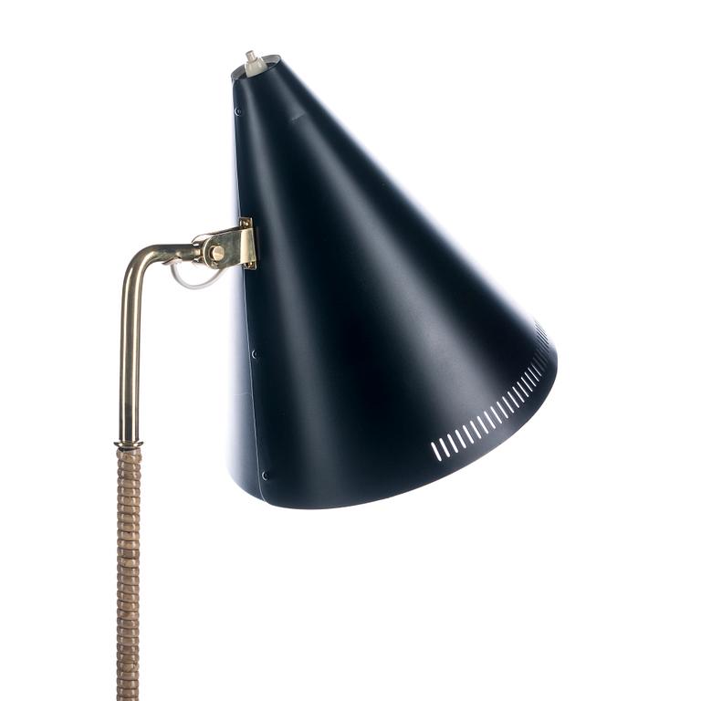 PAAVO TYNELL, FLOOR LAMP. Manufactured by Idman. 1950s.