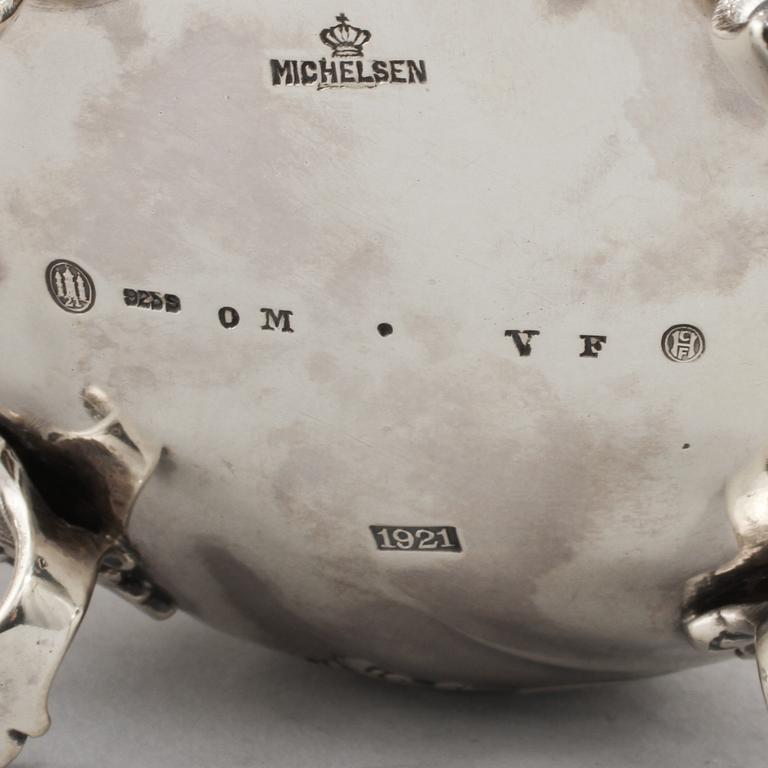 KAFFESERVIS, 3 delar, silver, Michelsen, Köpenhamn, rokokostil,  1921. Vikt 1755 g.