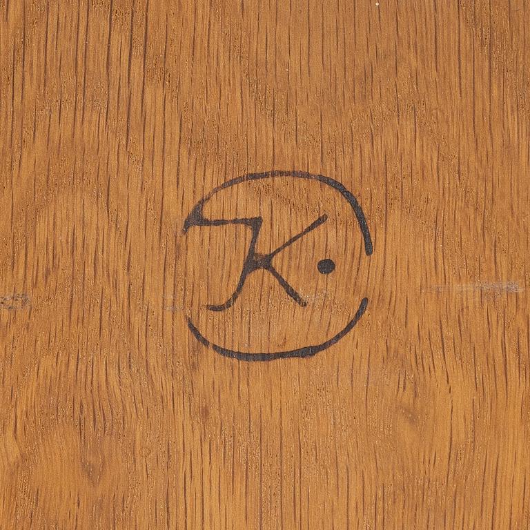 John Kandell, Shelf, "Pilaster", Källemo.