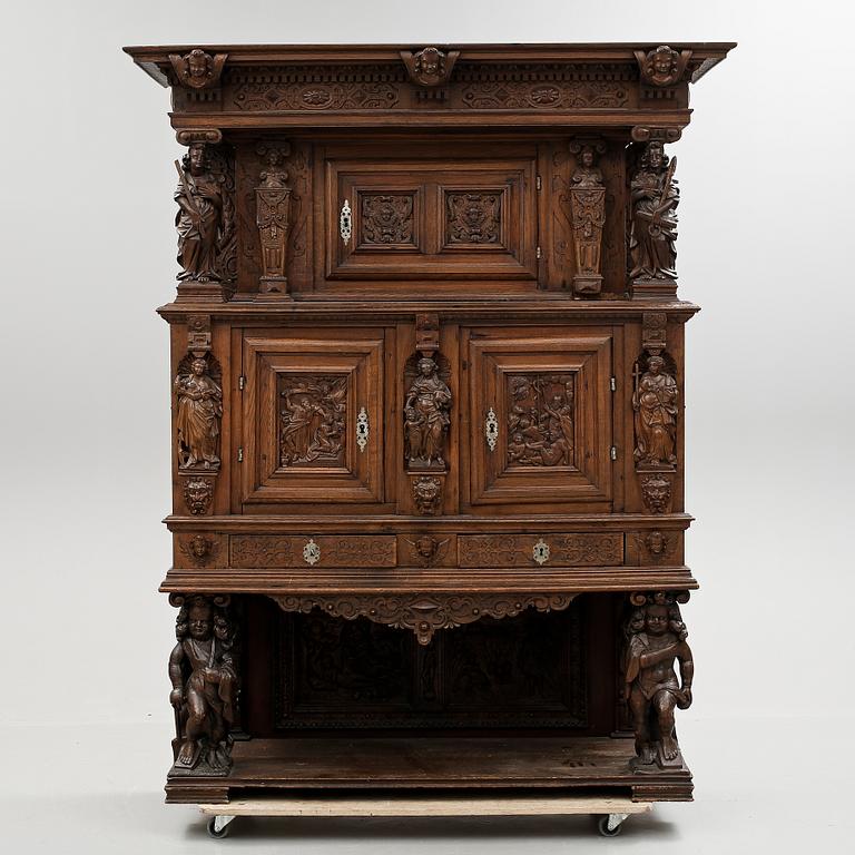 SKÅP, barock, 1800-tal samt äldre delar.