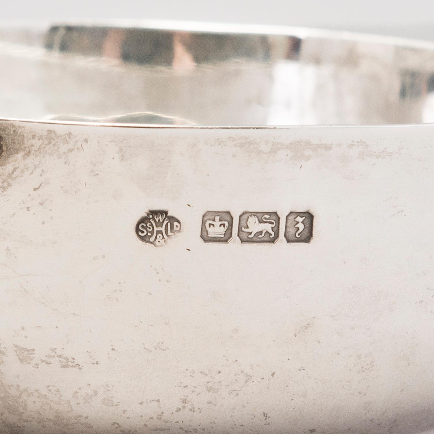 MALJOJA, 2 kpl, hopeaa, ja pikari, Wien Sheffield Kiina tms. Uushopea tarjotin, Ei huutokauppaan.