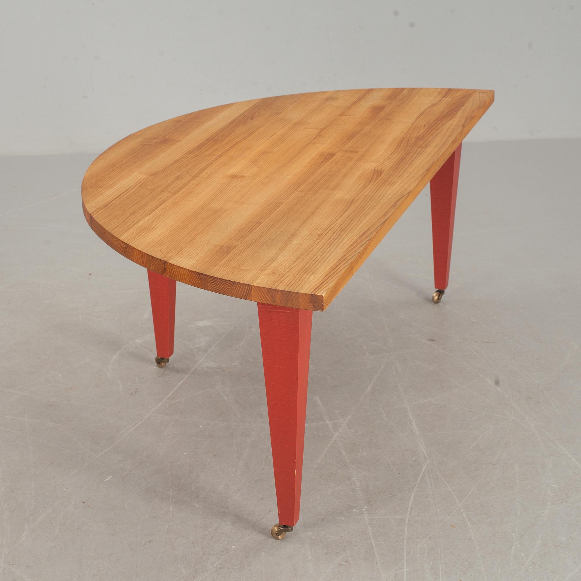 SOFFBORD, ur serien "Obelisk", Jonas Bohlin, Källemo, formgivet 1991.