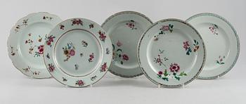 TALLRIKAR, 5 st, porslin, Kina, 1700-tal.