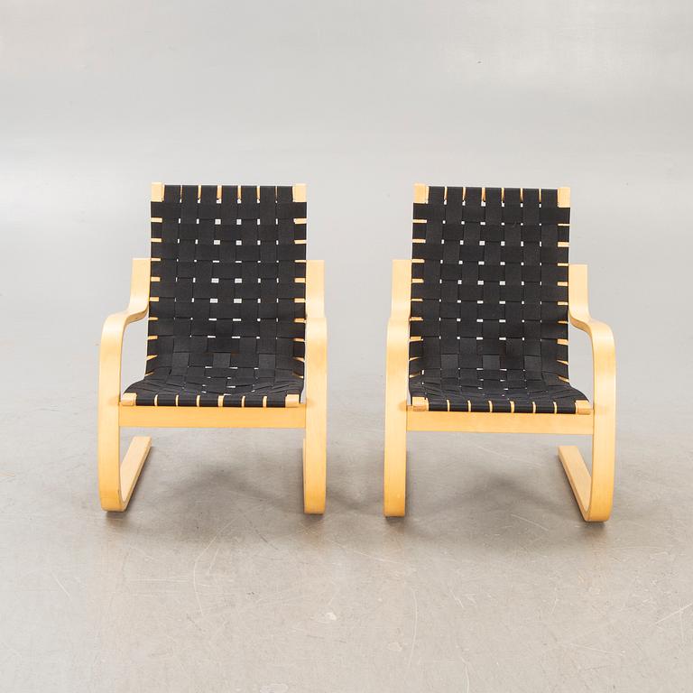 Alvar Aalto, fåtöljer ett par, modell 406, Artek, formgiven 1939.