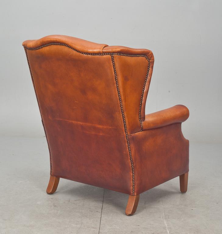 ÖRONLAPPSFÅTÖLJ, 1900-talets andra hälft.