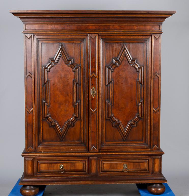 SKÅP, barockstil, 1900-talets första hälft.