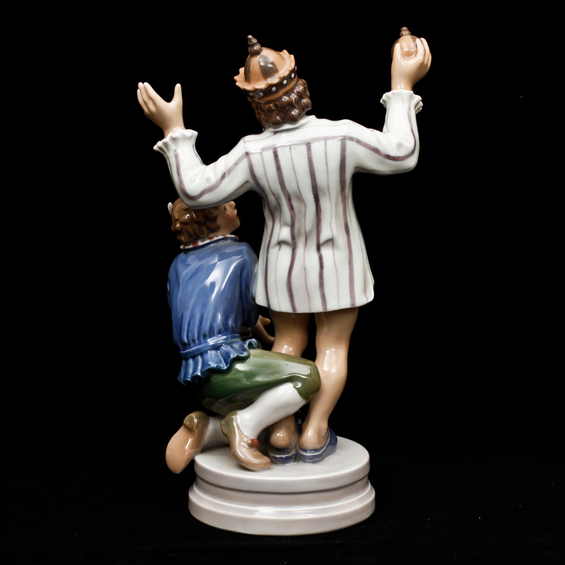 FIGURIN, porslin, Dahl-Jensen. Danmark.