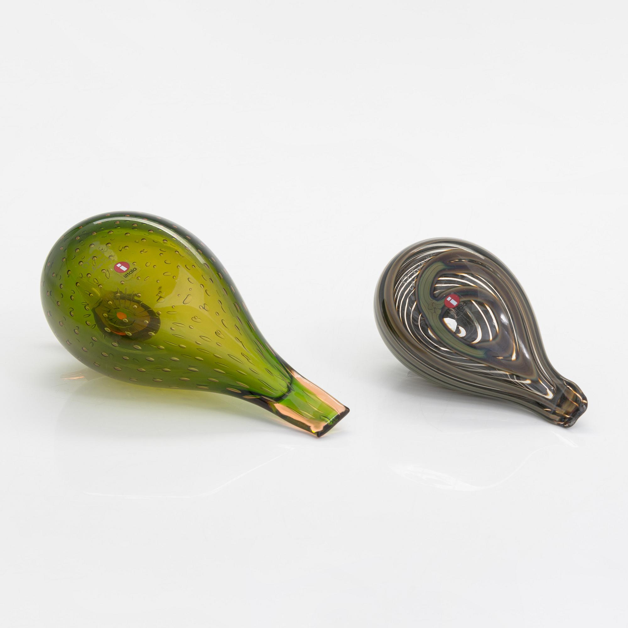 Two signed Oiva Toikka glass birds for Iittala Nuutajärvi.