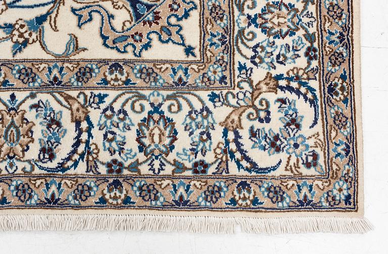 Matta, Nain, ca 293 x 197 cm.