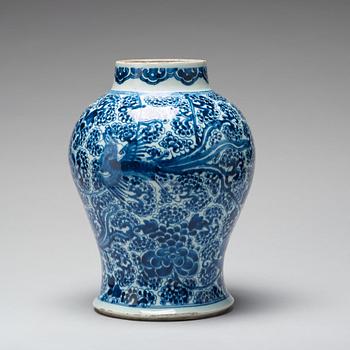 A blue and white jar, Qing dynasty, 18th Century.