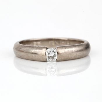 RING, med briljantslipad diamant, ca 0,16 ct, H Lahtnen & Co, Finland, 2000.