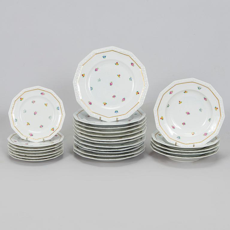 A 36-piece porcelain service 'MAria', Rosenthal Germany.
