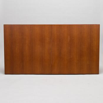 Alvar Aalto, a mid 20th century 'H94' dinig table for Artek.