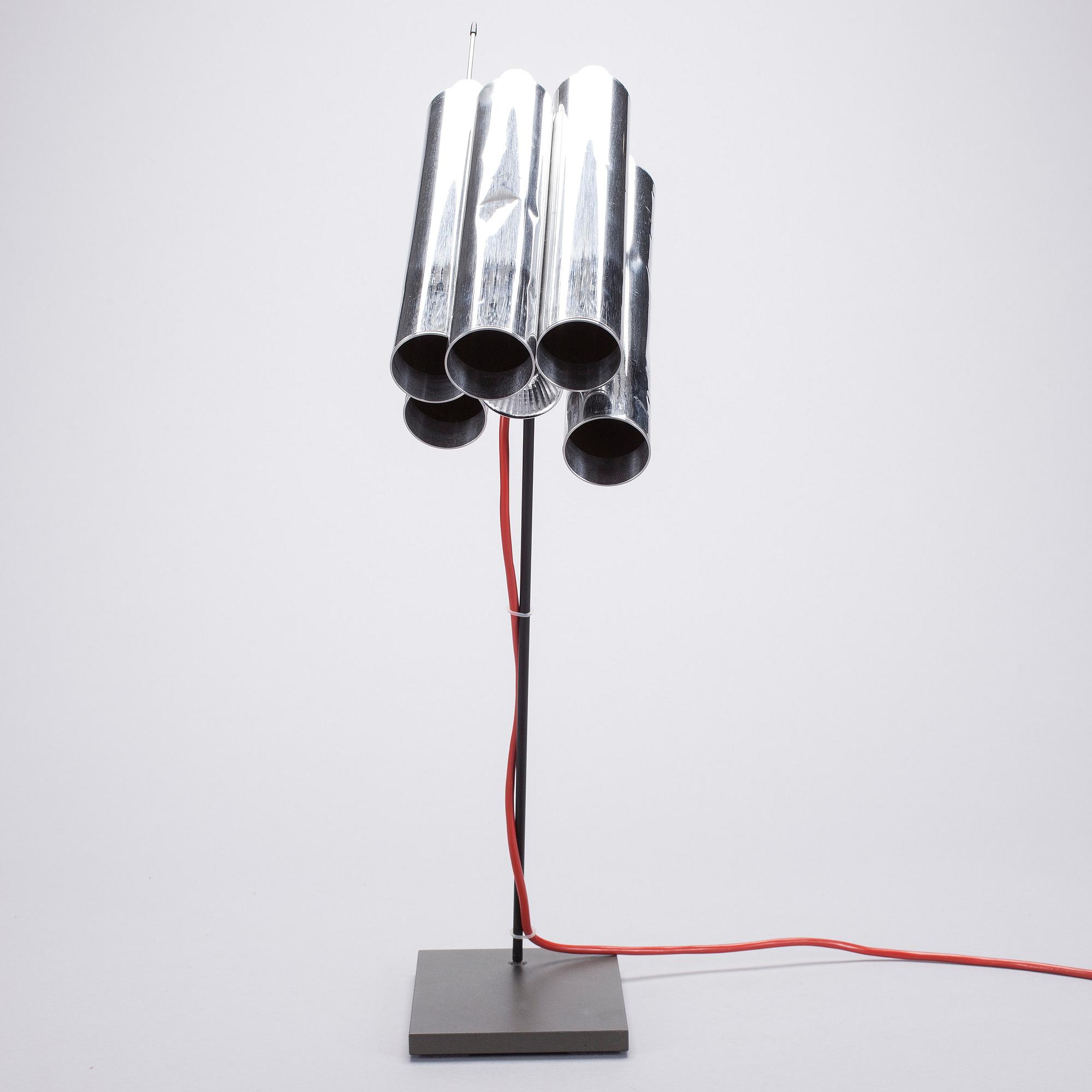BORDSLAMPA, "Tu-be two" Ingo Maurer.