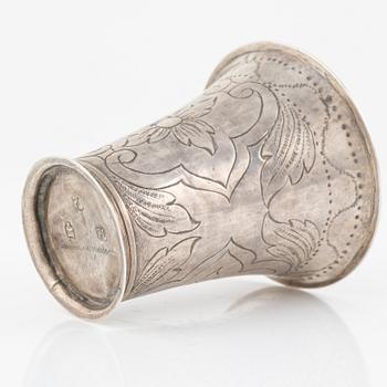 Bägare, silver av Petter Lund, Nyköping 1712.