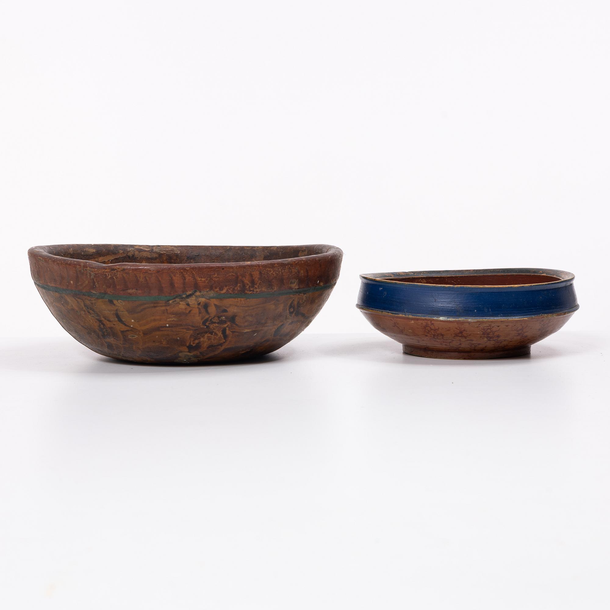 Skålar, 7 st, samt ett tråg, allmoge, 1800-tal.