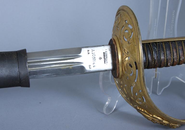 SABEL med BALJA, m/1893 för officer vid kavalleriet, E. Svalung, Eskilstuna.