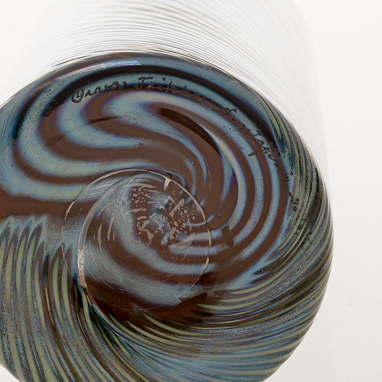 OIVA TOIKKA. Vase. Signed.