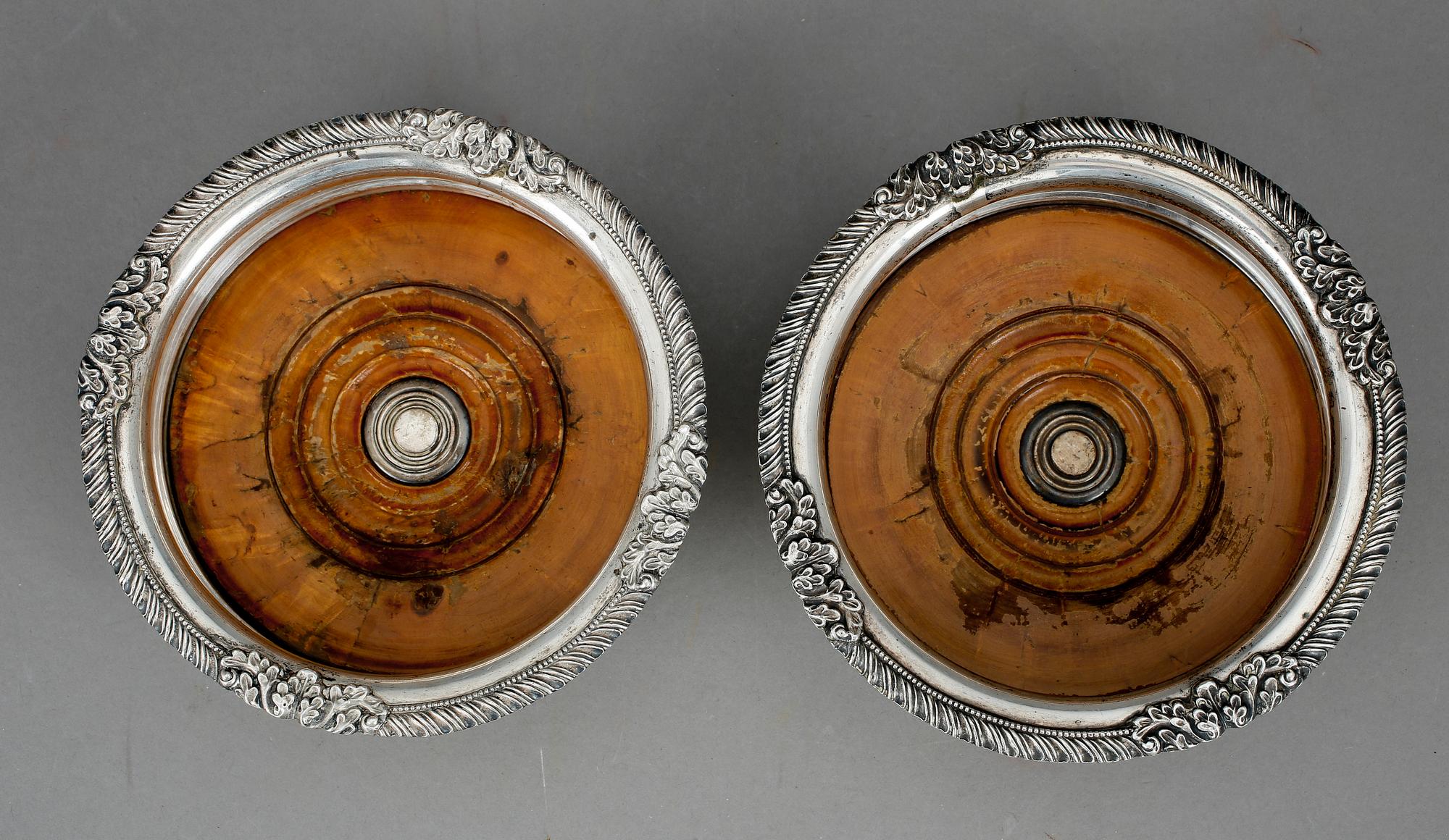 COASTERS, 2 st, nysilver, märkta Bannister, sekelskiftet 1800/1900.