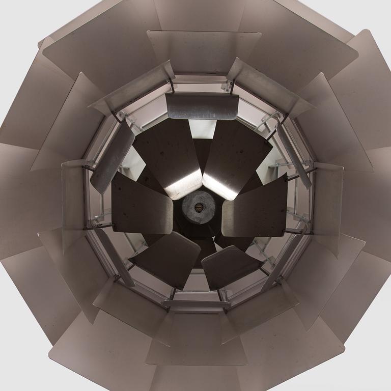 Poul Henningsen, kattovalaisin, "PH Artichoke / PH-Kotte", Louis Poulsen, Tanska, 1980-luku.