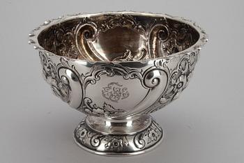 UPPSATSSKÅL, silver, London 1901. Vikt ca 409 g.