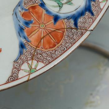 TWO IMARI PATTERN 18TH CENTURY PLATES.