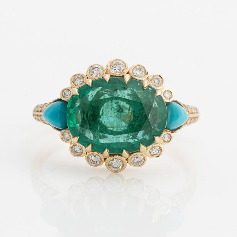 Ring with emerald, turquoises, and brilliant-cut diamonds.