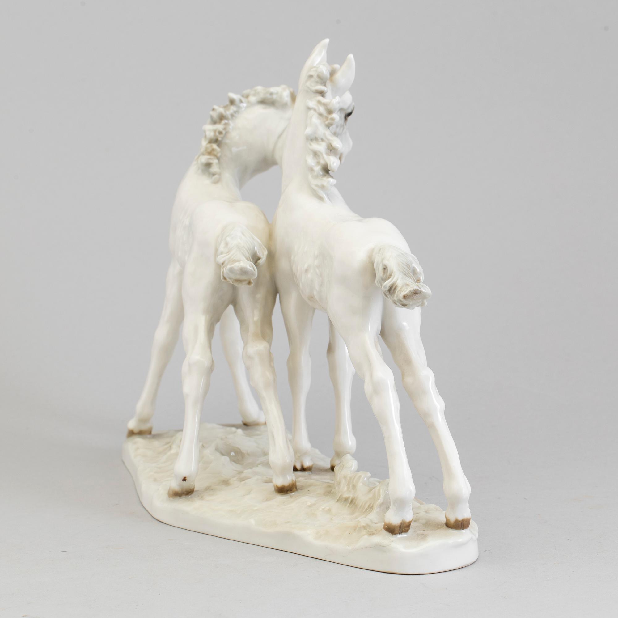 KARL TUTTER, a horse figure group from Hutschenreuther, Germany.