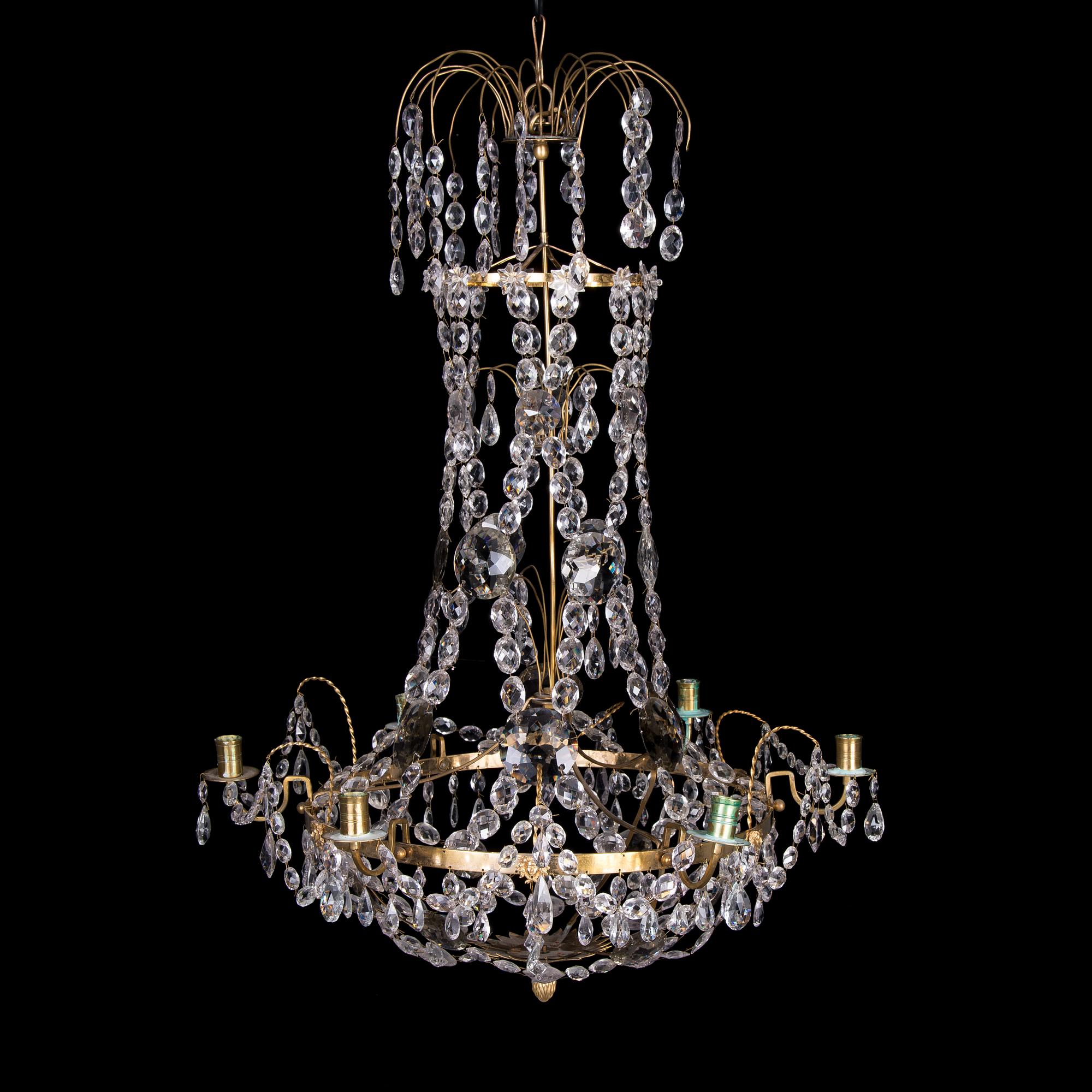 LJUSKRONA, gustaviansk 1700-tal. Höjd 90 cm.