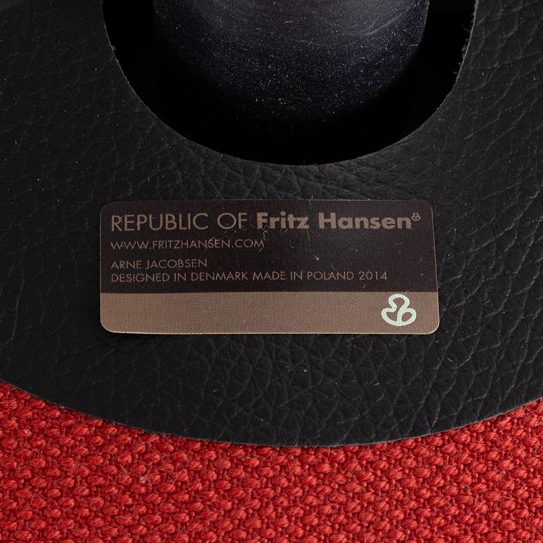 Arne Jacobsen, fåtölj "Ägget", Fritz Hansen, 2014.