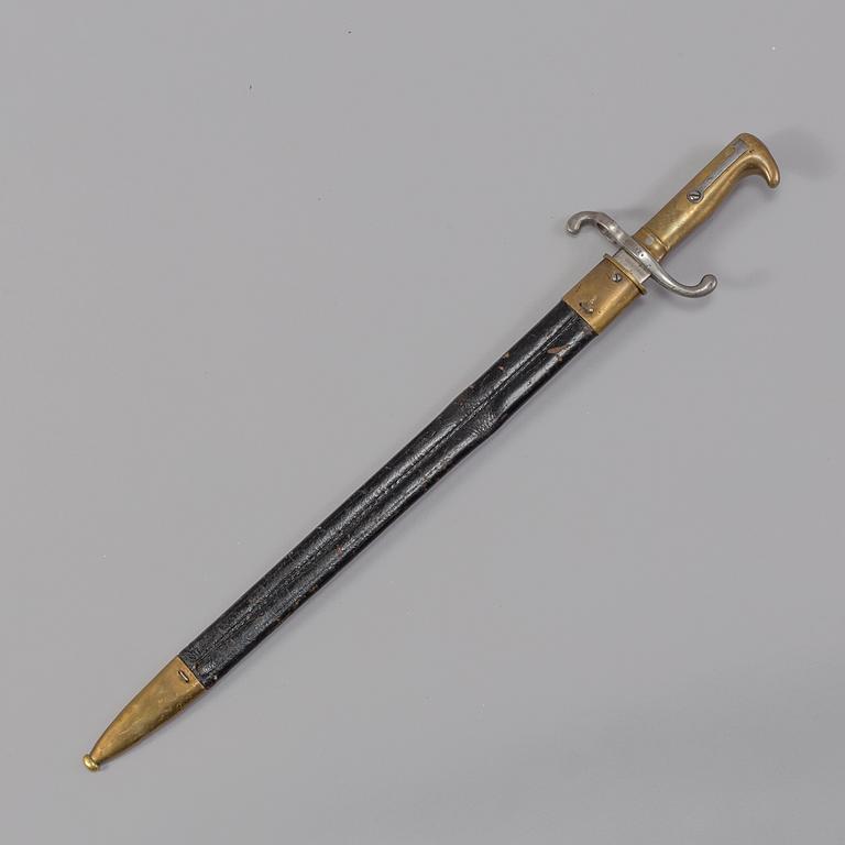 A prussian bayonet 1860 pattern with scabbard by Höller Solingen.