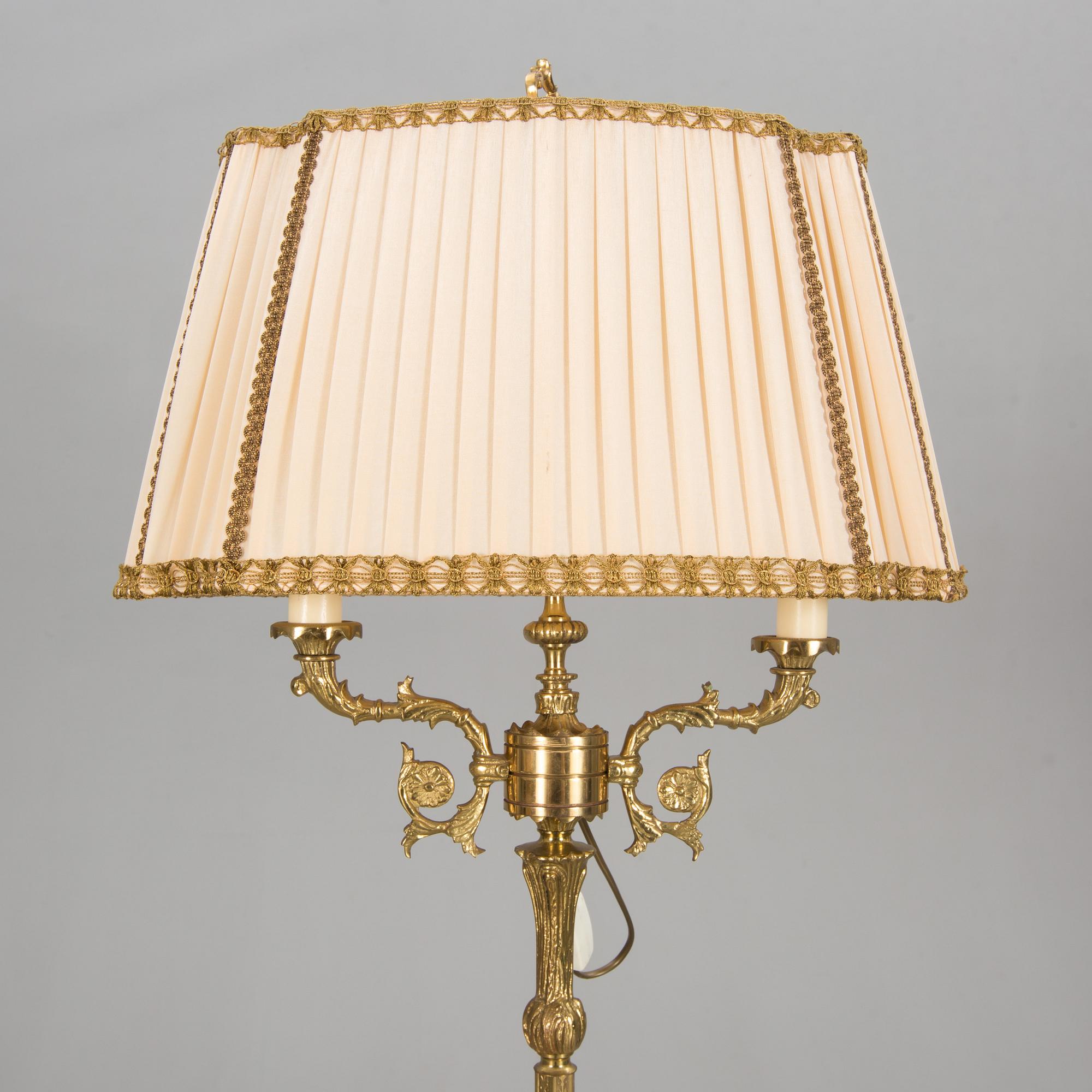 GOLVLAMPA, empirestil, 1900-tal.