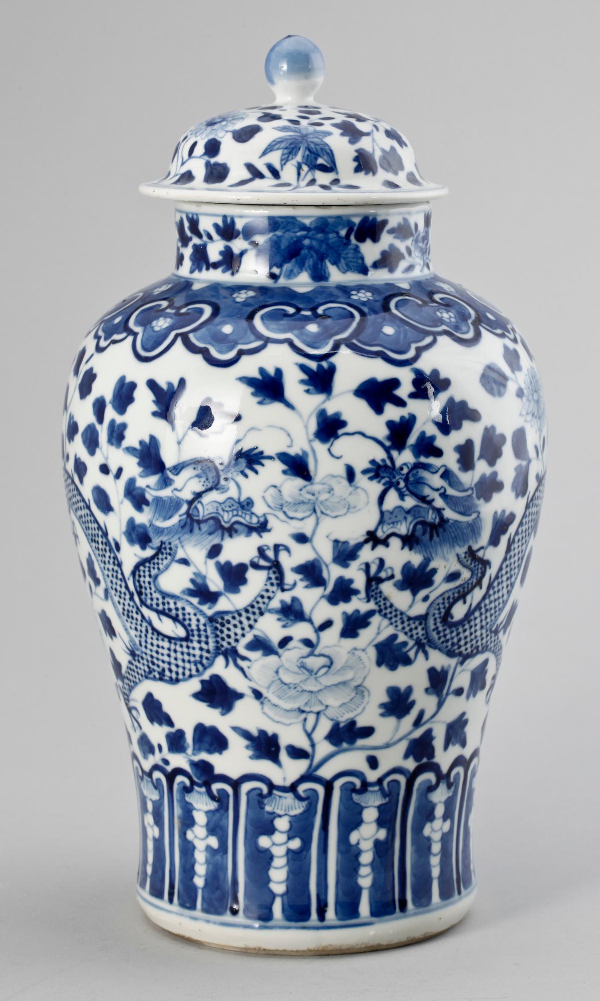 LOCKURNA, porslin, Kina, 1800/1900-tal.