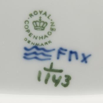 Servis 27 dlr Musselmalet helblonde Royal Copenhagen Danmark porslin 1900-talets andra hälft.