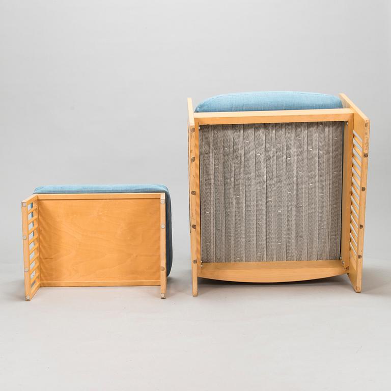 Ben af Schultén, fåtölj modell 444 och fotpall, modell 445, Artek 1900-talets slut.