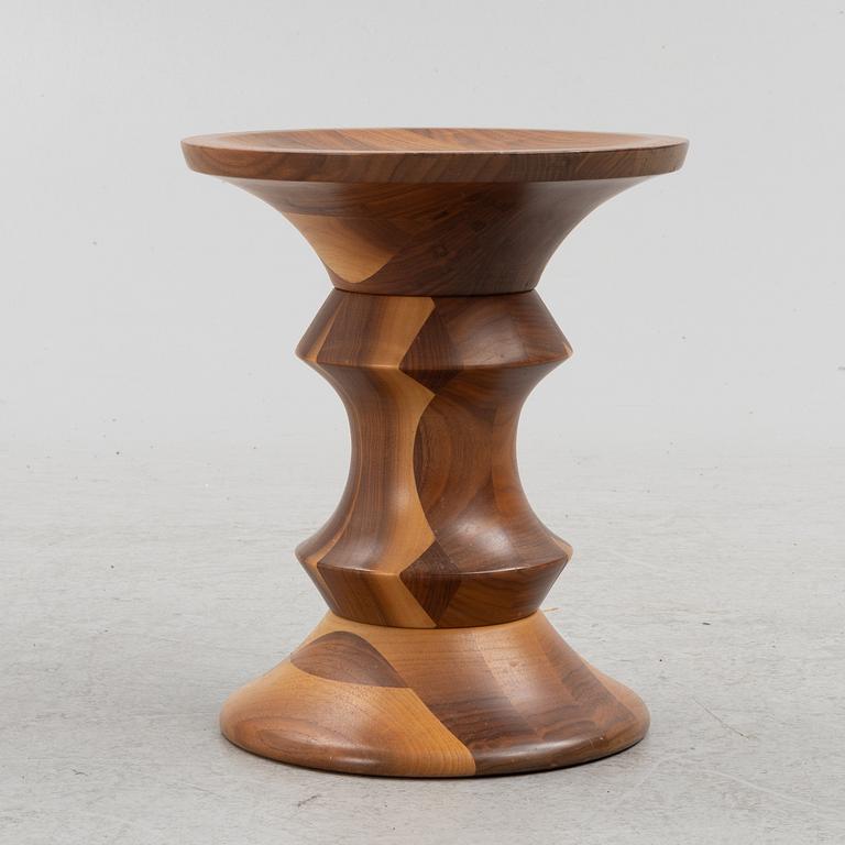 Charles & Ray Eames, pall, "Stools Model C", Vitra.