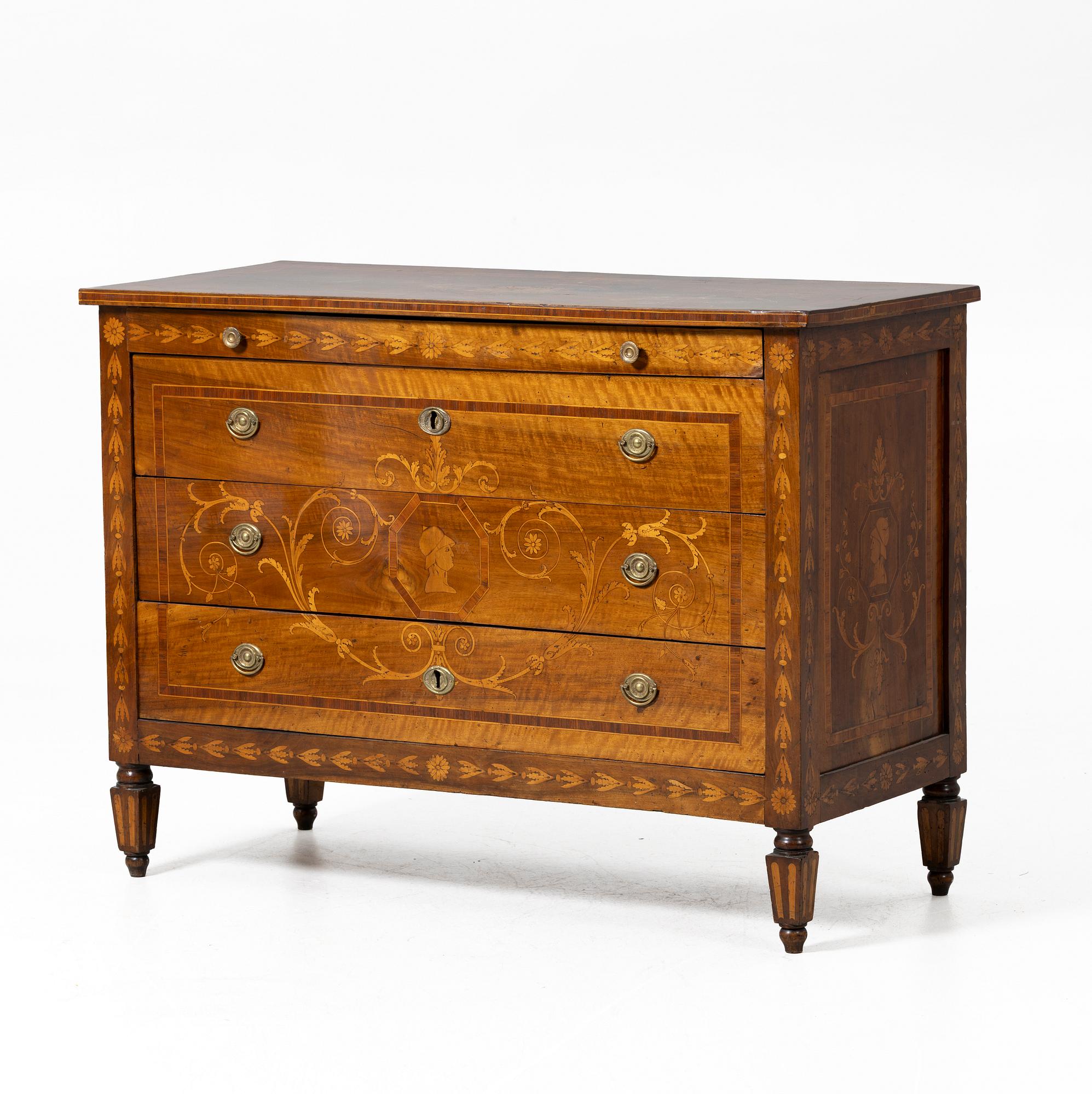 Chest of drawers, Italy, Louis XVI, circa 1800.