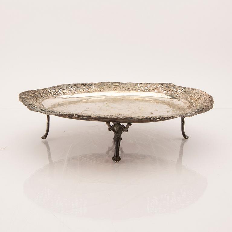 Fat på fot Rokokostil 1900-tal silver (ostämplat).