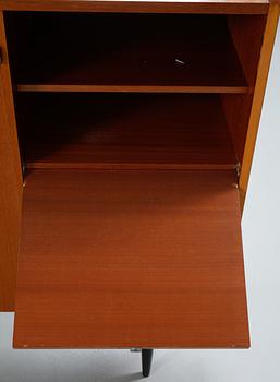 SIDEBOARD, omkring 1900-talets mitt.