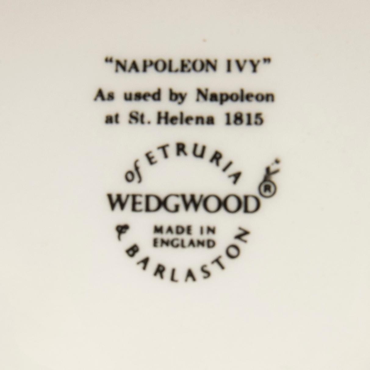 Servisdelar, 25 delar, flintgods, "Napoleon Ivy", Wedgewood.
