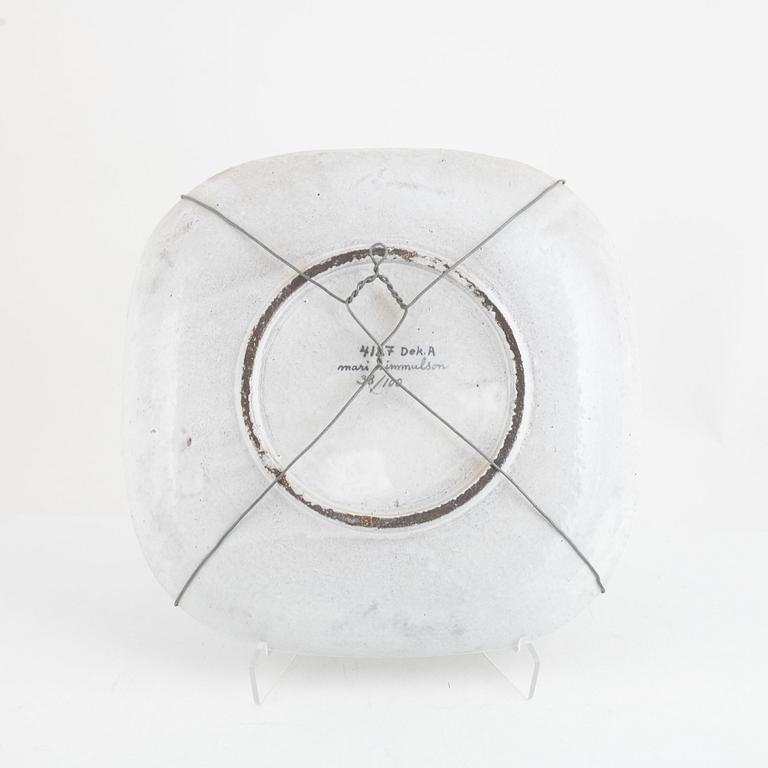 Mari Simmulson, skålfat, lergods, Upsala-Ekeby, signerat och numrerat.