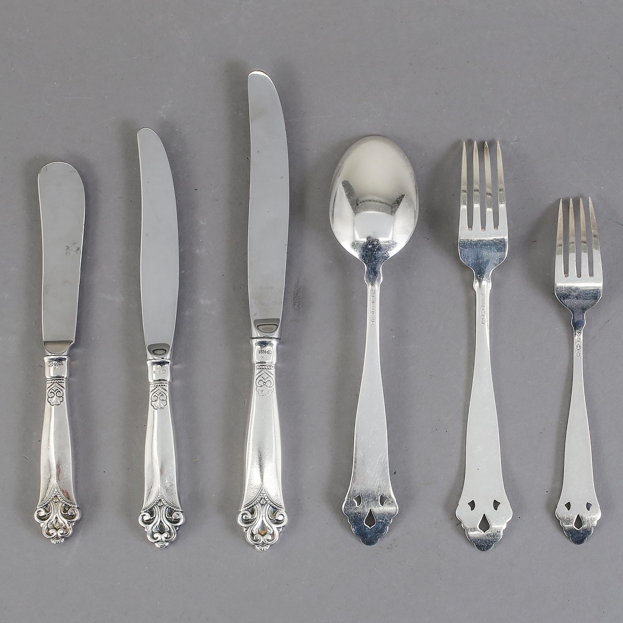 BESTICKSERVIS, 40 delar, silver, 1900-tal. Svenska importstämplar. Totalvikt 2485 gr.