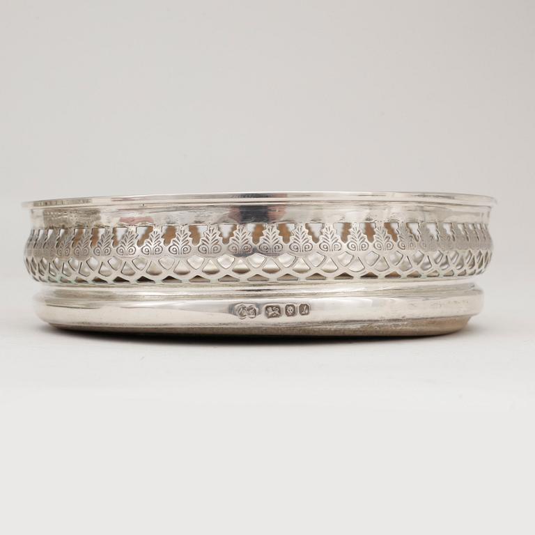 COASTERS, 2 st, silver, London, England, omkring år 1900.